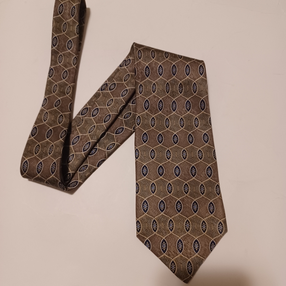 Geoffery Beene Elegant Brown Patterned Men's Silk Tie - Picture 1 of 7